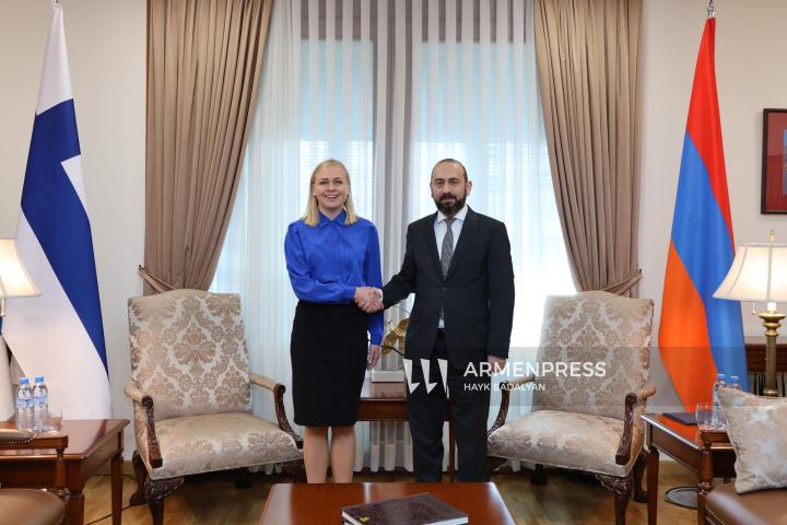 محادثة خاصة واجتماع موسّع بين وزير خارجية أرمينيا ورئيسة منظمة الأمن والتعاون في أوروبا في يريفان-صور-