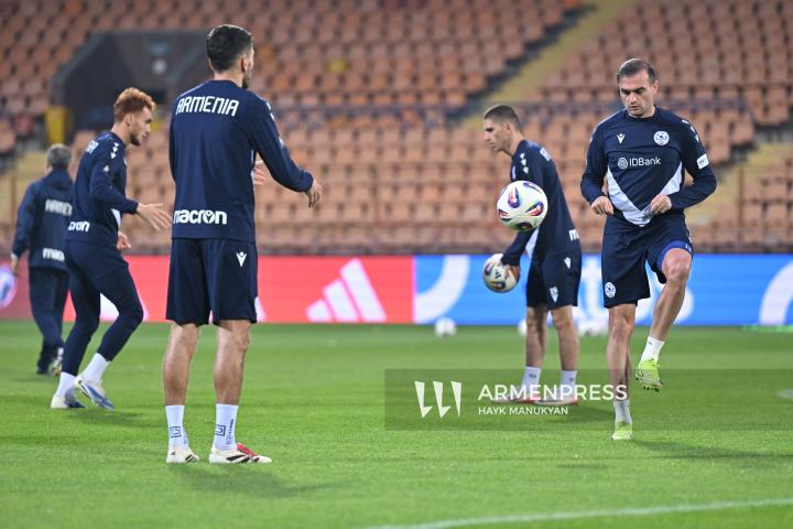 Entrenamiento previo al partido de clasificación para la Copa del Mundo entre Armenia y Hungría