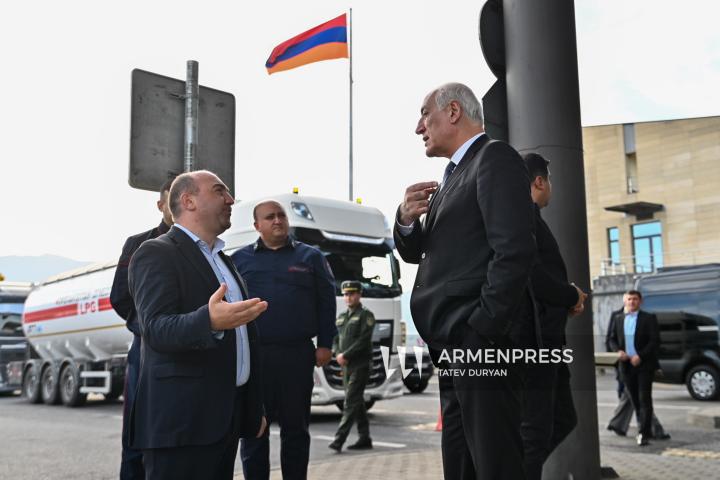 President Khachaturyan tours Armenia-Georgia border crossing point