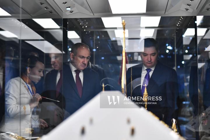 Prime Minister Pashinyan visits National Museum of Kazakhstan