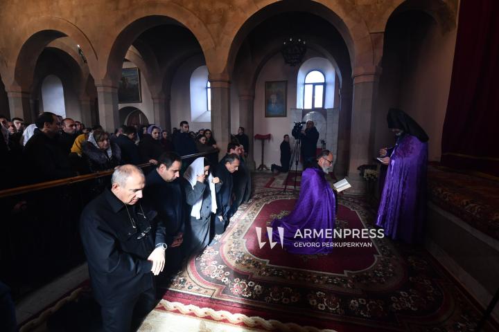 Primer ministro de Armenia asistió a la misa en la iglesia de Aygeshat (Armavir)