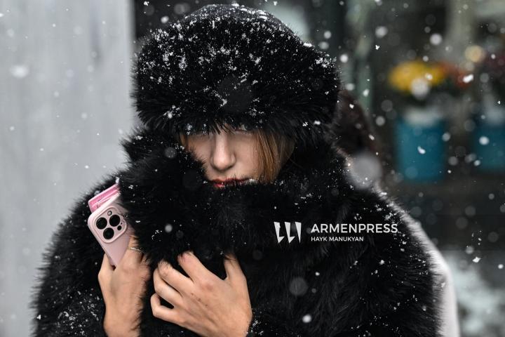 Heavy snowfall in Yerevan