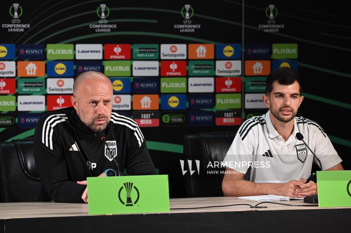 Conferencia de prensa previa al partido Noah vs. AZ Alkmaar de playoffs de la Conference League y entrenamiento abierto
