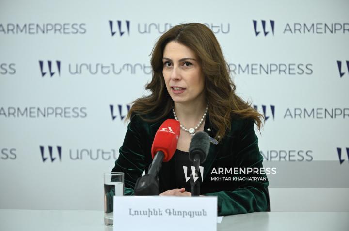 Conferencia de prensa de presidenta del Comité de Turismo del Ministerio de Economía de Armenia