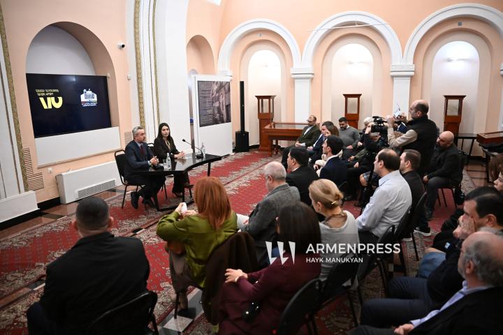 Հանրային խորհրդի անդամների հանդիպումը Ներքին գործերի նախարար Արփինե Սարգսյանի հետ