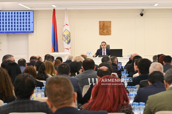 نشست شورای شهرداری ایروان