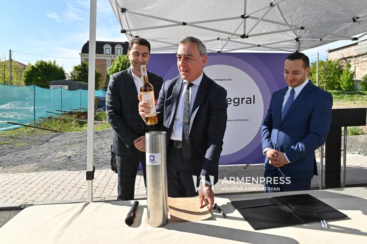 Էդուարդ Մուսայելյան, Արմեն Բալդրյան, Մխիթար Հայրապետյան. «Ինտտեգրալ Սոլյուշնս» տեխնոլոգիական նոր կենտրոնի հիմնարկեքի արարողությունը