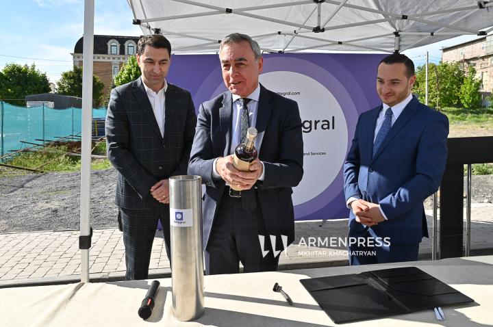 Էդուարդ Մուսայելյան, Արմեն Բալդրյան, Մխիթար Հայրապետյան. «Ինտտեգրալ Սոլյուշնս» տեխնոլոգիական նոր կենտրոնի հիմնարկեքի արարողությունը