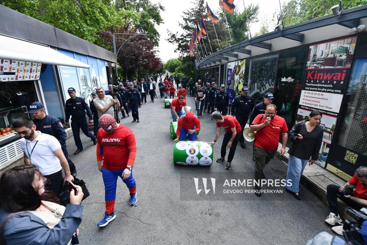 «Բոլորին դեմ եմ» կուսակցության «բոչկա գլորելու» ակցիան