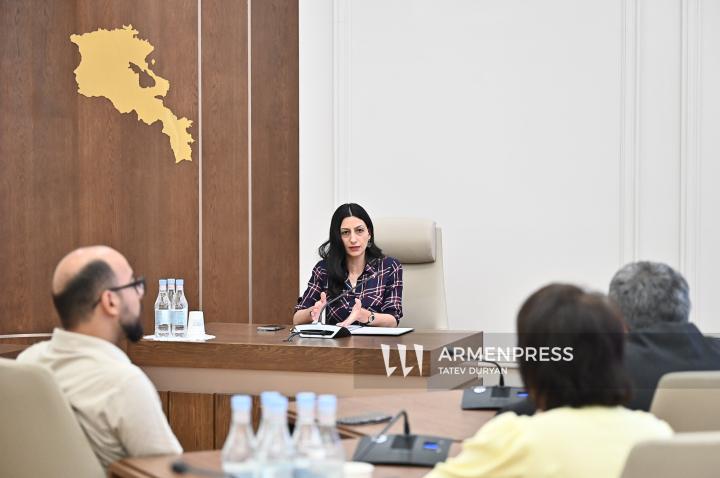 Անահիտ Մանասյան