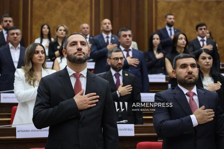 Նոր գումարման ԱԺ առաջին նստաշրջանը