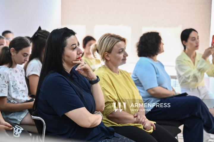 Երիտասարդության միջազգային օրվա շրջանակում «Տարբեր միջավայրեր, ընդհանուր ձգտումներ» թեմայով պանելային քննարկում