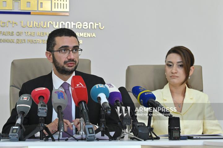 Արմեն Ղազարյան, Նելլի Դավթյան