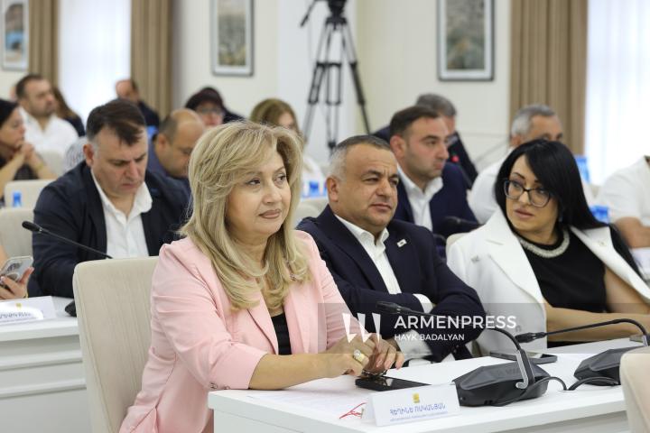 Երևան քաղաքի ավագանու 7-րդ նստաշրջանի 1-ին նիստը