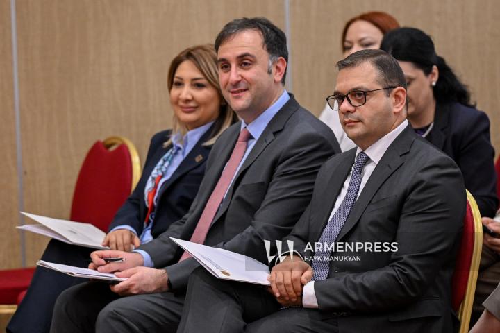 Ռոզա Բաբայան, Արամ Մեյմարյան, Ռոբերտ Աբիսողոմոնյան