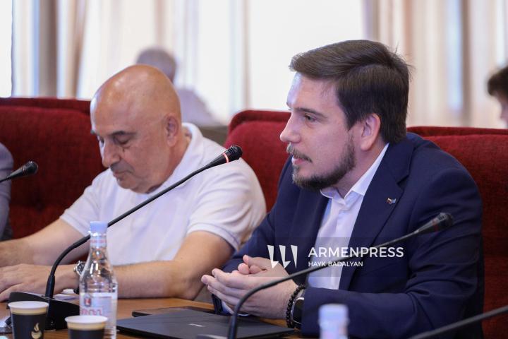 «Արհեստական բանականությունը գիտության և արդյունաբերության մեջ․ հնարավորություններ և մարտահրավերներ» թեմայով կլոր սեղան քննարկում