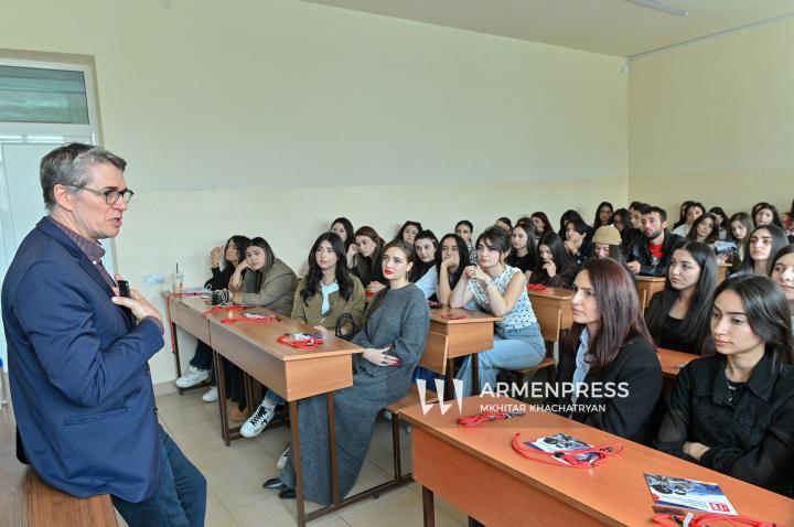 Հանդիպում RFI-ի տնօրեն Ժան-Մարկ Ֆուրի հետ