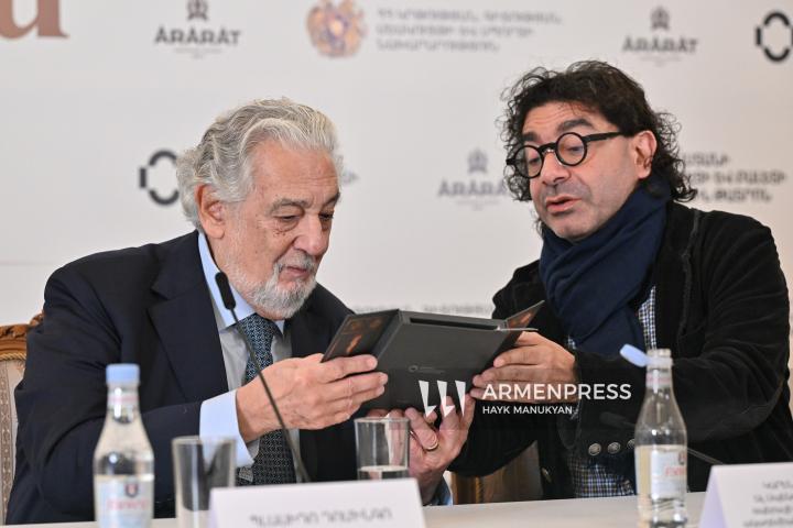 Պլասիդո Դոմինգո, Կարեն Դուրգարյան