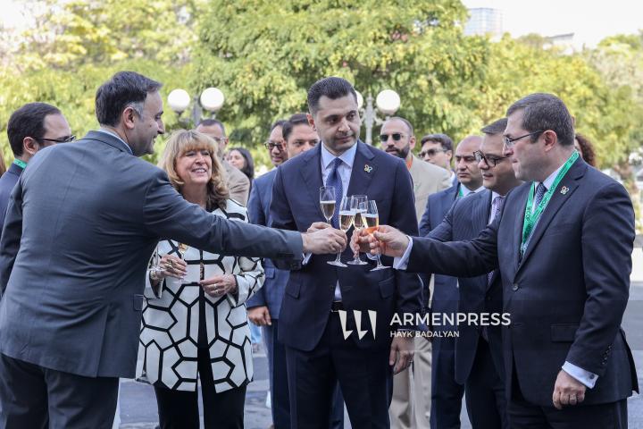 ՄԱԿ-ի դրոշի բարձրացման արարողությունը և տարածքը ՄԱԿ-ին հանձնելու միջոցառումը