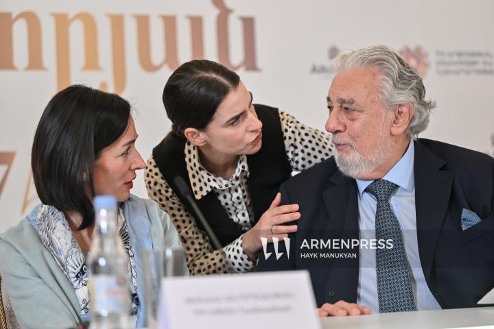 Ժաննա Անդրեասյան, Հասմիկ Գրիգորյան, Պլասիդո Դոմինգո
