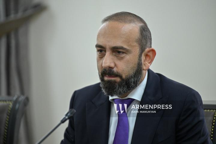 Արարատ Միրզոյան
