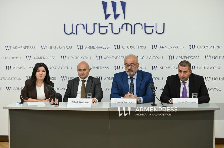 Մեխակ Ապրեսյան, Սեդրակ Մամուլյան, Վարդան Մարության