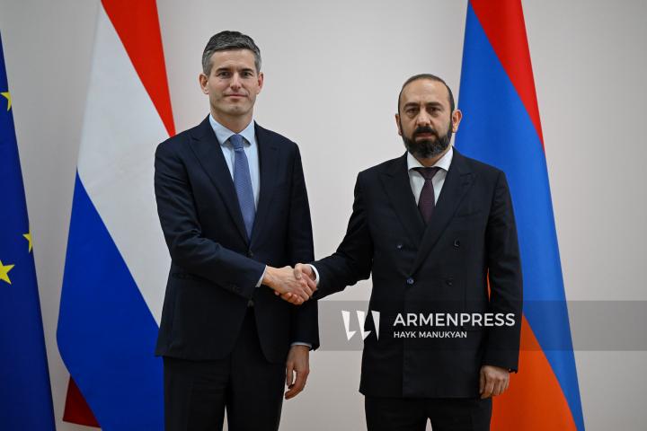 Թոմ Բերենդսեն, Արարատ Միրզոյան