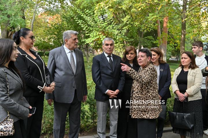 1999 թ. հոկտեմբերի 27-ի ոճրագործության զոհերի հիշատակին նվիրված հարգանքի տուրքի արարողությունը