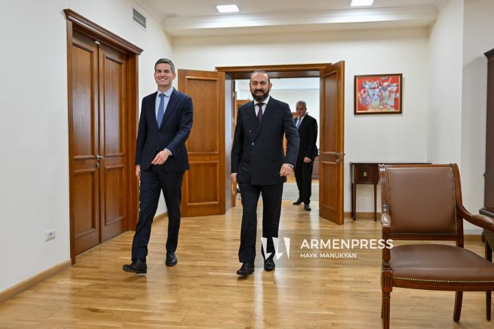 Թոմ Բերենդսեն, Արարատ Միրզոյան