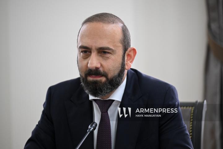 Արարատ Միրզոյան