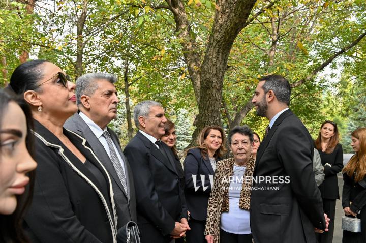 1999 թ. հոկտեմբերի 27-ի ոճրագործության զոհերի հիշատակին նվիրված հարգանքի տուրքի արարողությունը