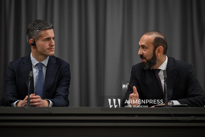 Թոմ Բերենդսեն, Արարատ Միրզոյան