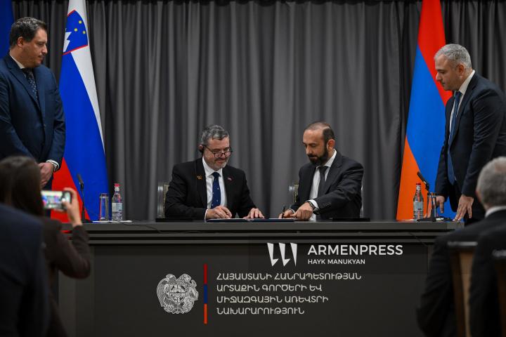 Տոնե Կայզեր, Արարատ Միրզոյան