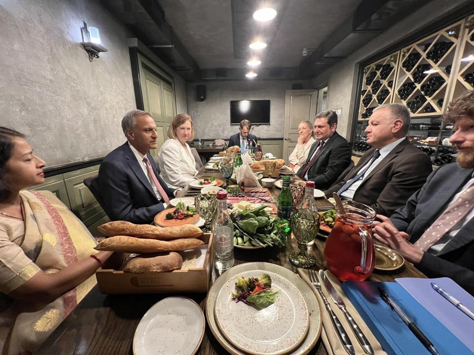 Richard Verma a rencontré les ambassadeurs de l'Inde, de la France et de l'UE en Arménie
