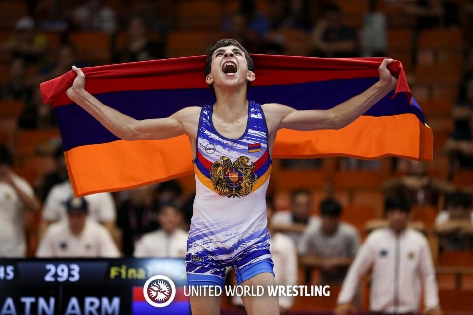 منتخب أرمينيا للمصارعة الرومانية  تحت 17 سنة يحرز ميدالية ذهبية و3 فضيات وبرونزية في بطولة أوروبا