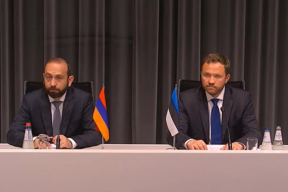 Mirzoyan: “Armenia apoya la integridad territorial de los países”