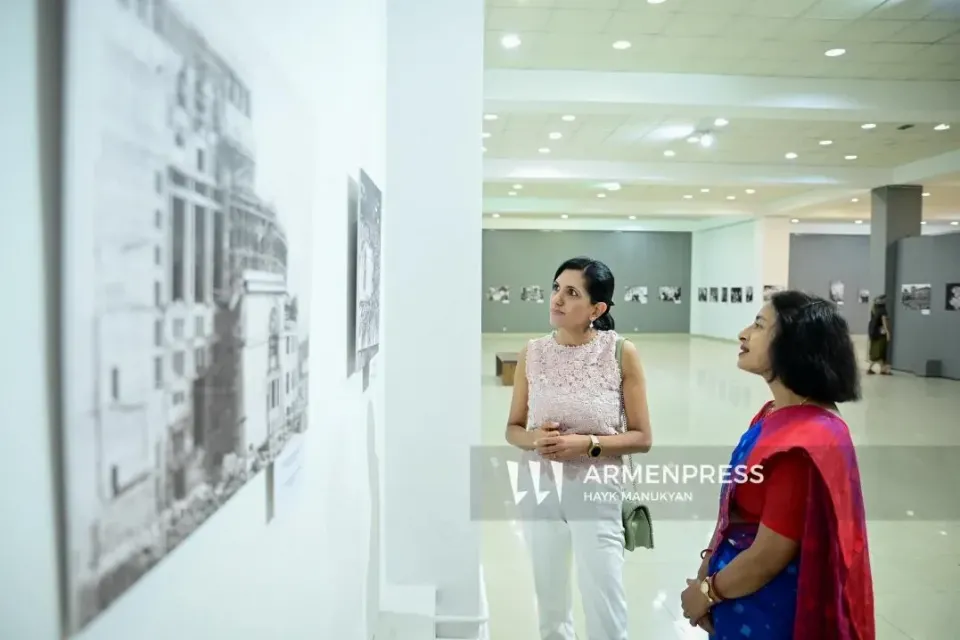 Thanks to the photos, we see the history of Armenia: Indian Ambassador to Armenia visits Armenpress exhibition