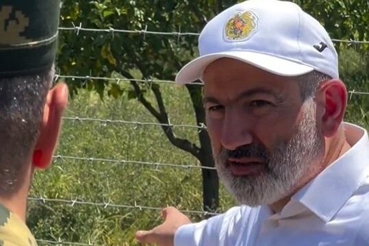 Pashinyan visits Kirants section of the Armenia-Azerbaijan border
