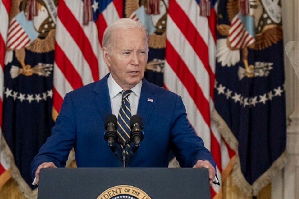 Biden says he’s 'passing the torch to a new generation' to defend democracy