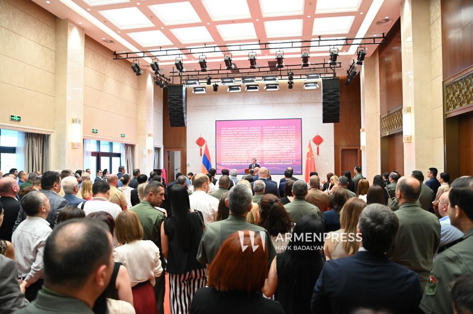 Celebración del 97º aniversario de la fundación del Ejército Popular de Liberación de China en la Embajada de China en Armenia.