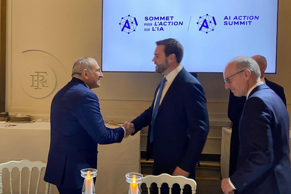 Pashinyan attends AI summit reception at Elysee Palace