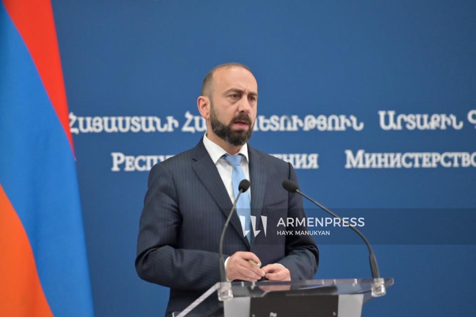 Ереван готов подписать мирное соглашение с Азербайджаном, но не видит готовности со стороны Баку