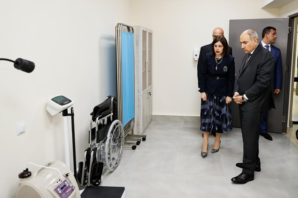 PM Pashinyan visits National Center for Mental Health Care to review modernization activities
