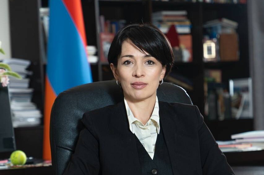 Լեզվի ու մշակույթի միջոցով է մարդը ձևավորվում որպես անհատականություն. նախարարը՝ Մայրենի լեզվի միջազգային օրվա կապակցությամբ