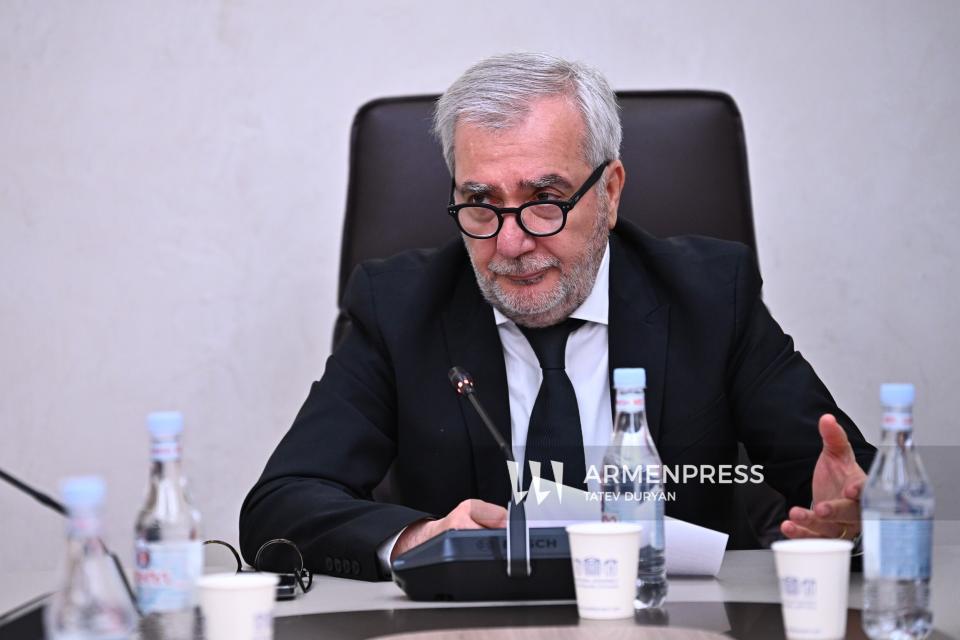 Andranik Kocharyan pidió perdón por su reacción al cuestionamiento de que su hijo no sirvió en el Ejército