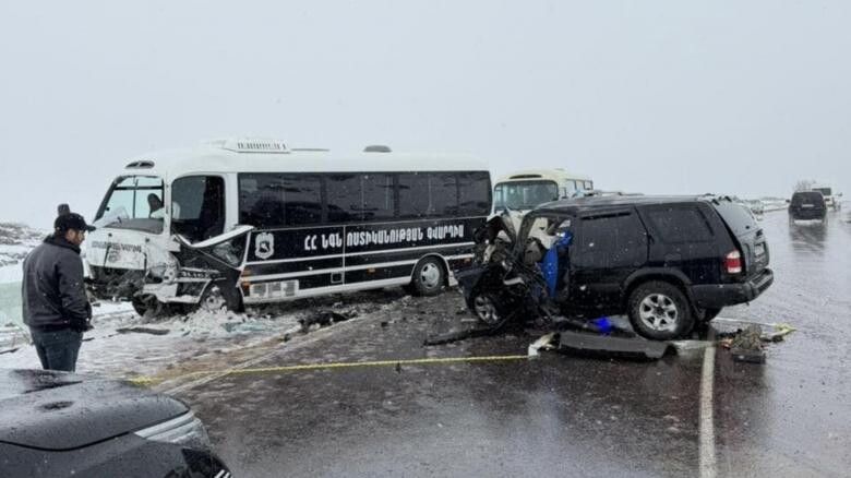 Ոստիկանության գվարդիայի վթարի ենթարկված ավտոբուսը վարչապետին չի ուղեկցել. Քննչական կոմիտե