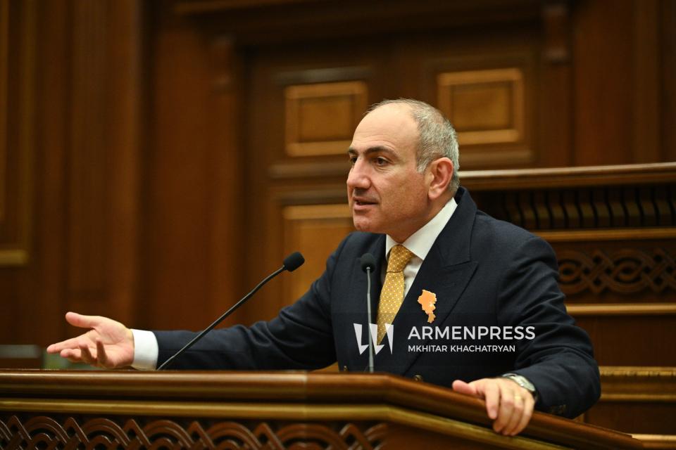 «Նախկին-ներկա» բանավեճը հաղթահարելու համար «Հայաստան»-ը և «Ուժեղ Հայաստան»-ը պետք է չանցնեն ԱԺ. վարչապետ