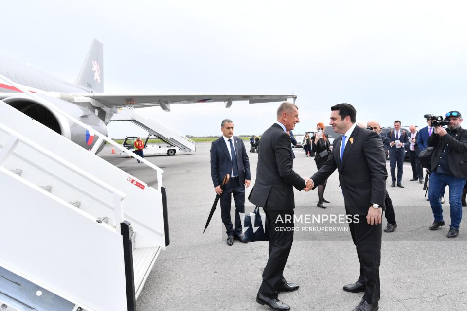 Le Premier ministre de la République tchèque est arrivé à Erevan