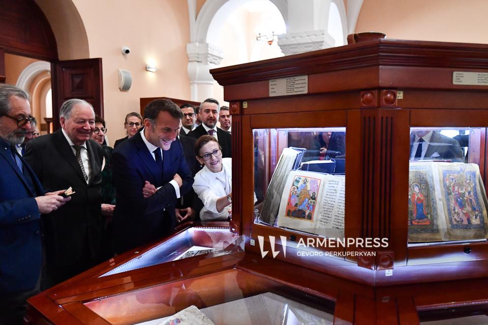 Emmanuel Macron a visité le Matenadaran