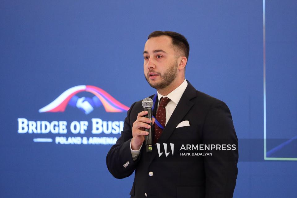 Հայ և լեհ գործարարների բանակցությունների արդյունքում հայկական ծիրանով բեռնված 20 բեռնատար մեքենաներ կմեկնեն Լեհաստան